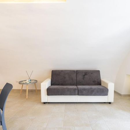 Suite La Scala Del Borgo Cisternino Exterior photo